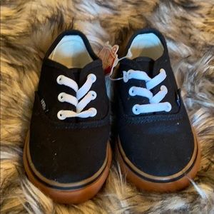 NWT toddler gumsole vans